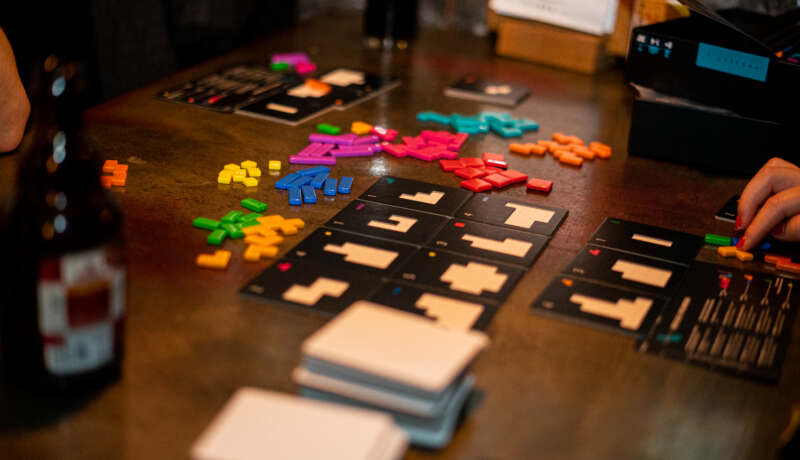 Brettspielabend mit einem Tetris Brettspiel